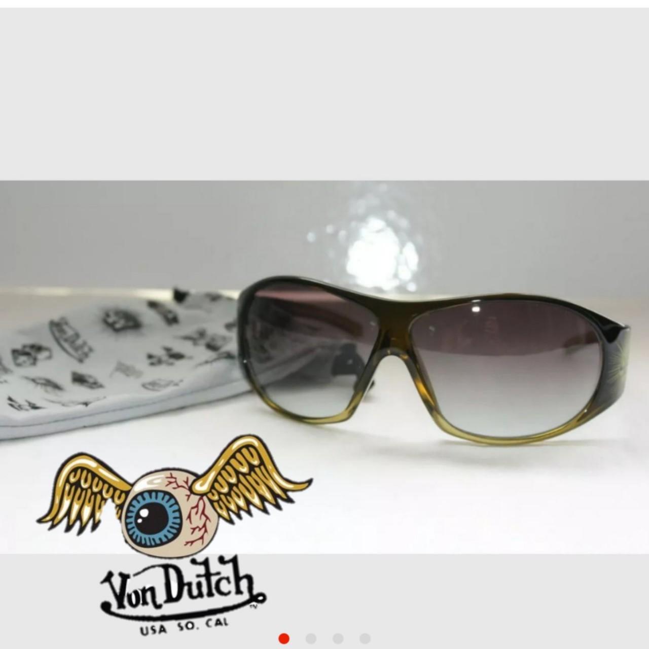 Von Dutch Women's Green Sunglasses Depop