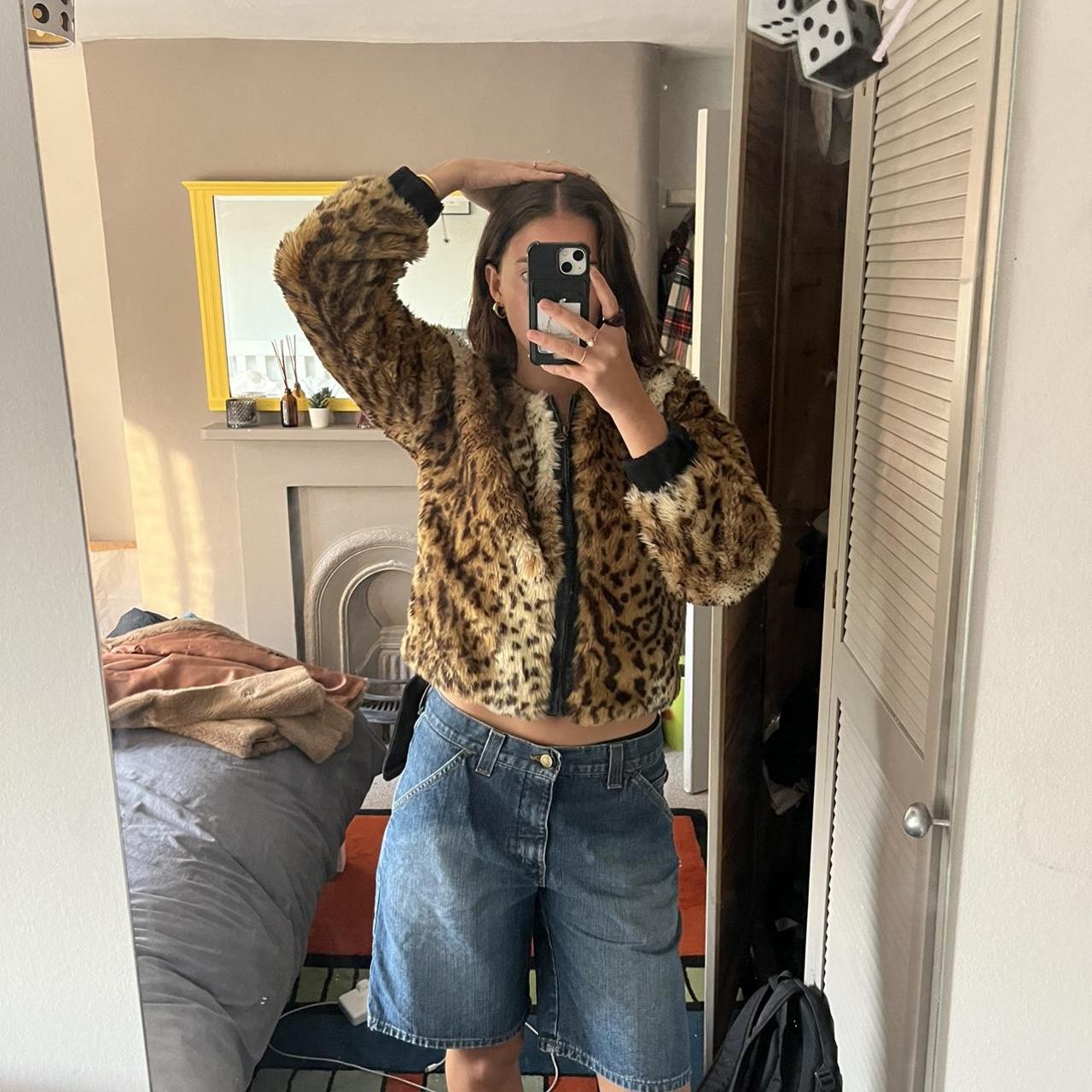 Cute little Vintage Stussy leopard print jacket - Depop