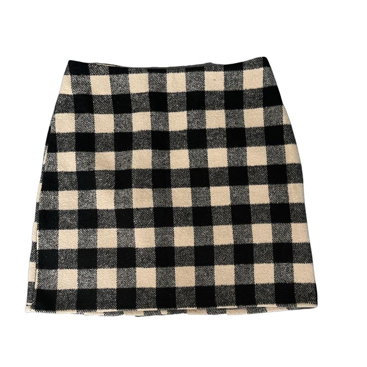 Cute fuzzy checkered plaid skirt from Primark.... - Depop