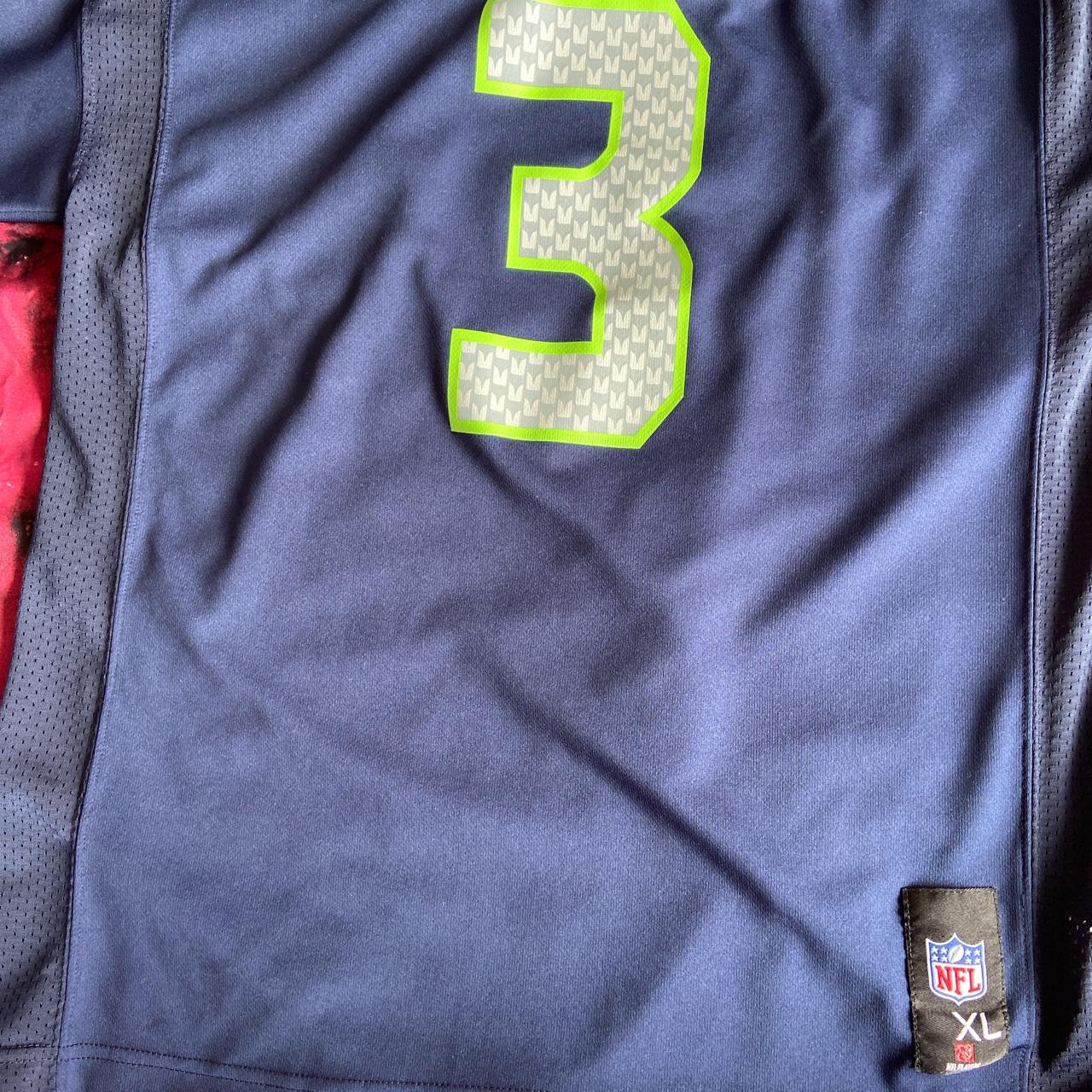 XL NFL Seahawks Russell Wilson jersey Bought 3 - Depop