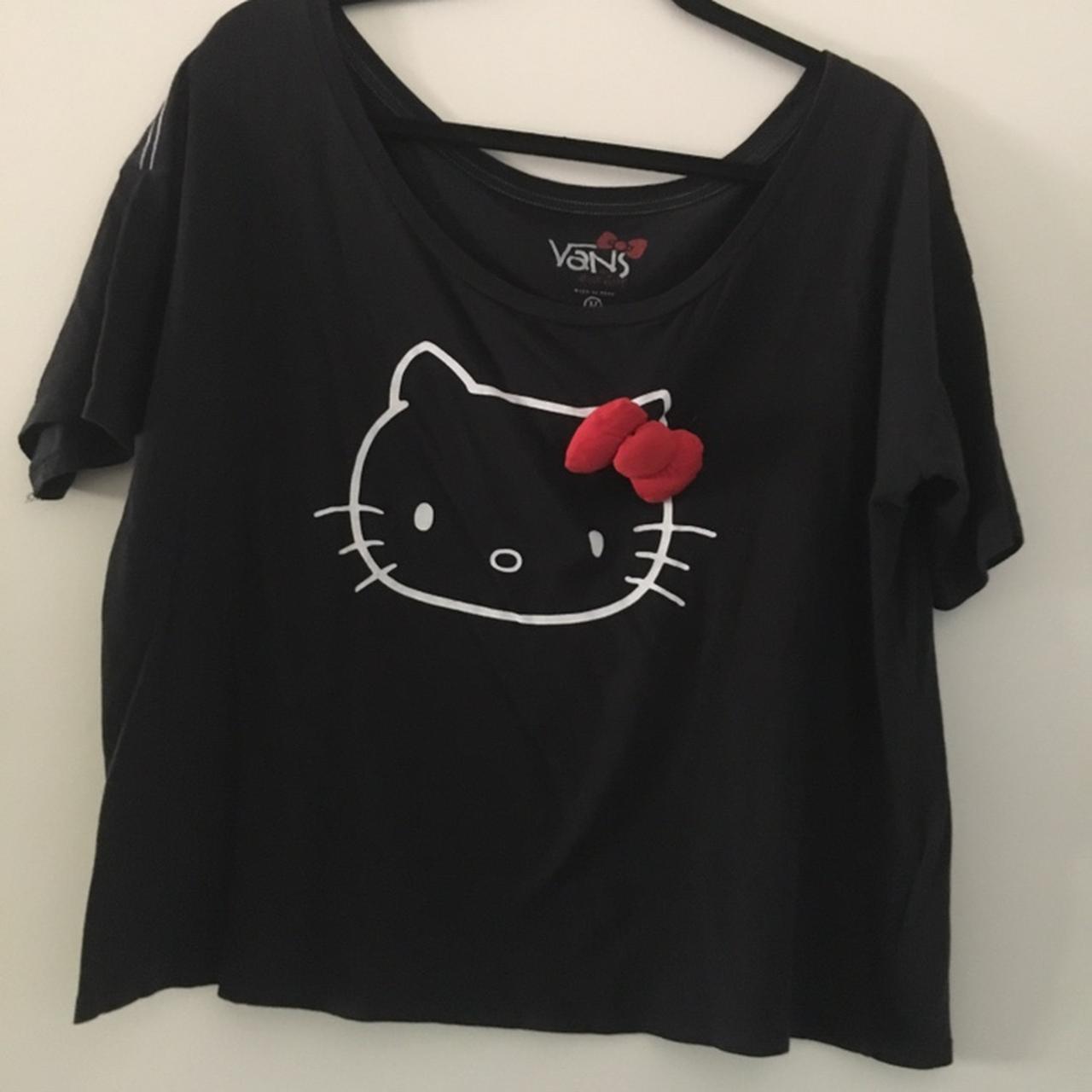 Vans hello kitty selling t-shirt