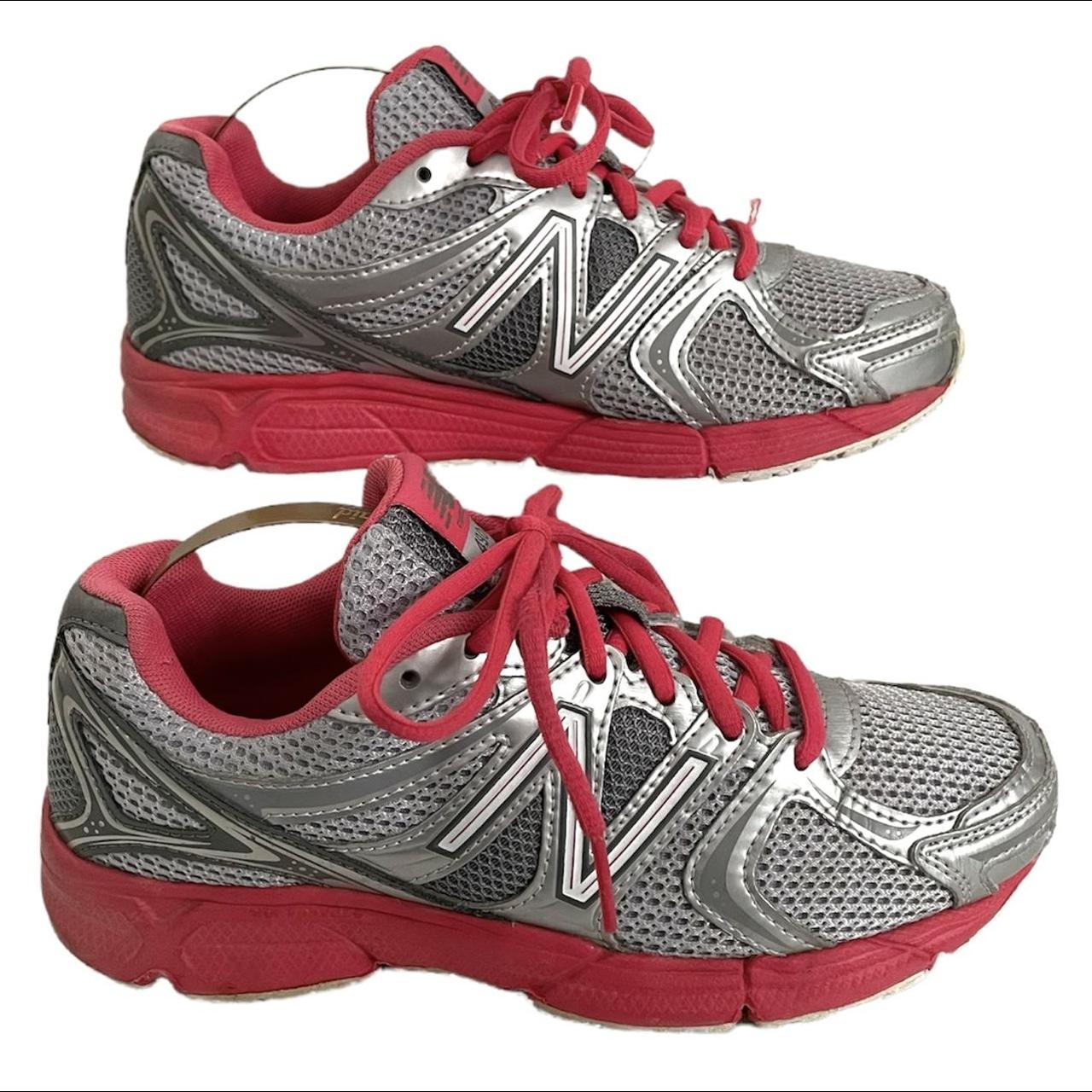 womens new balance size 4