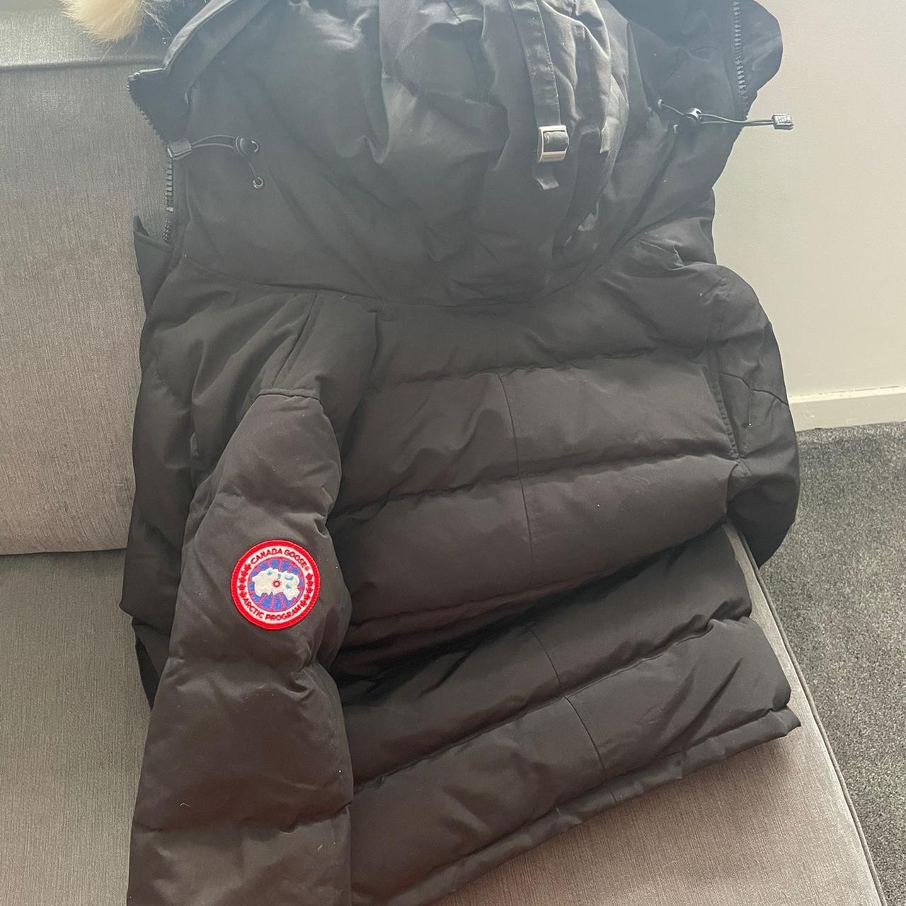 Canada Goose Men's Coat Depop