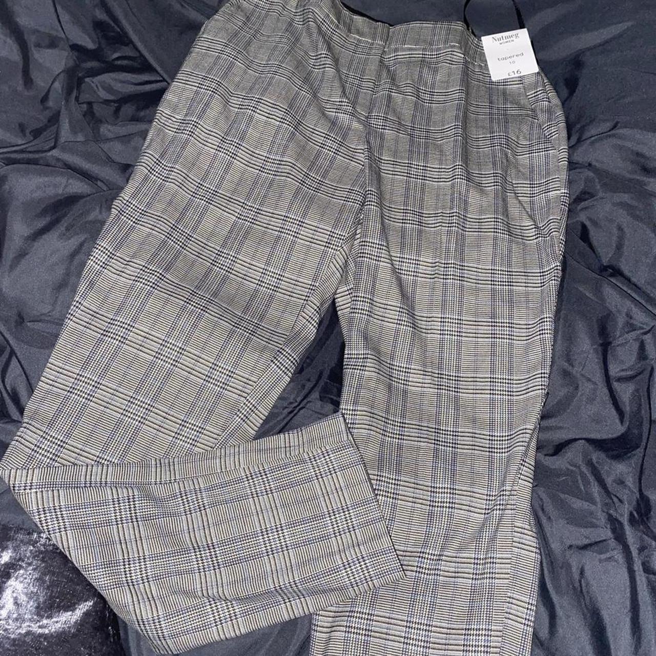 Nutmeg Women's Black and Grey Trousers | Depop