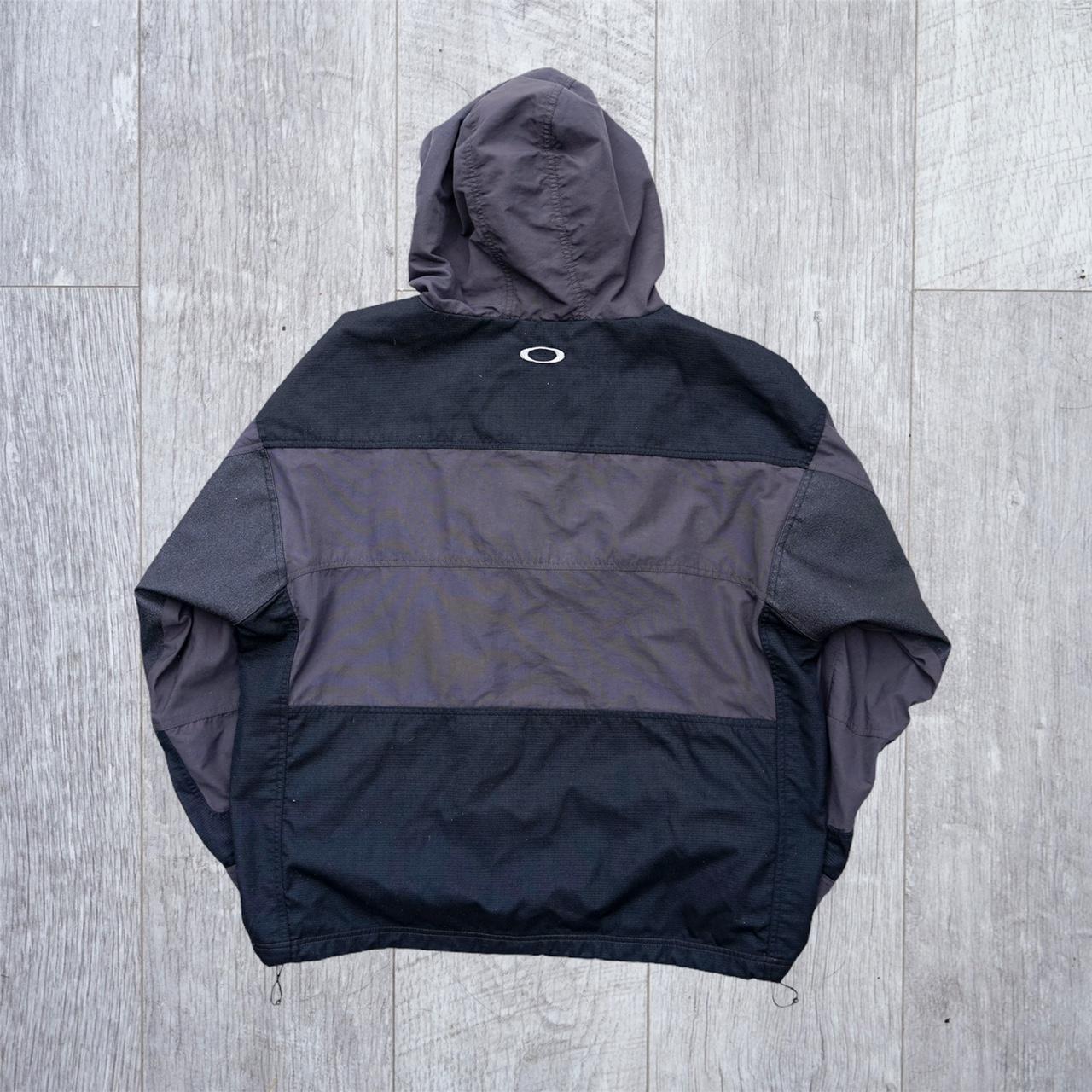 oakley pullover jacket