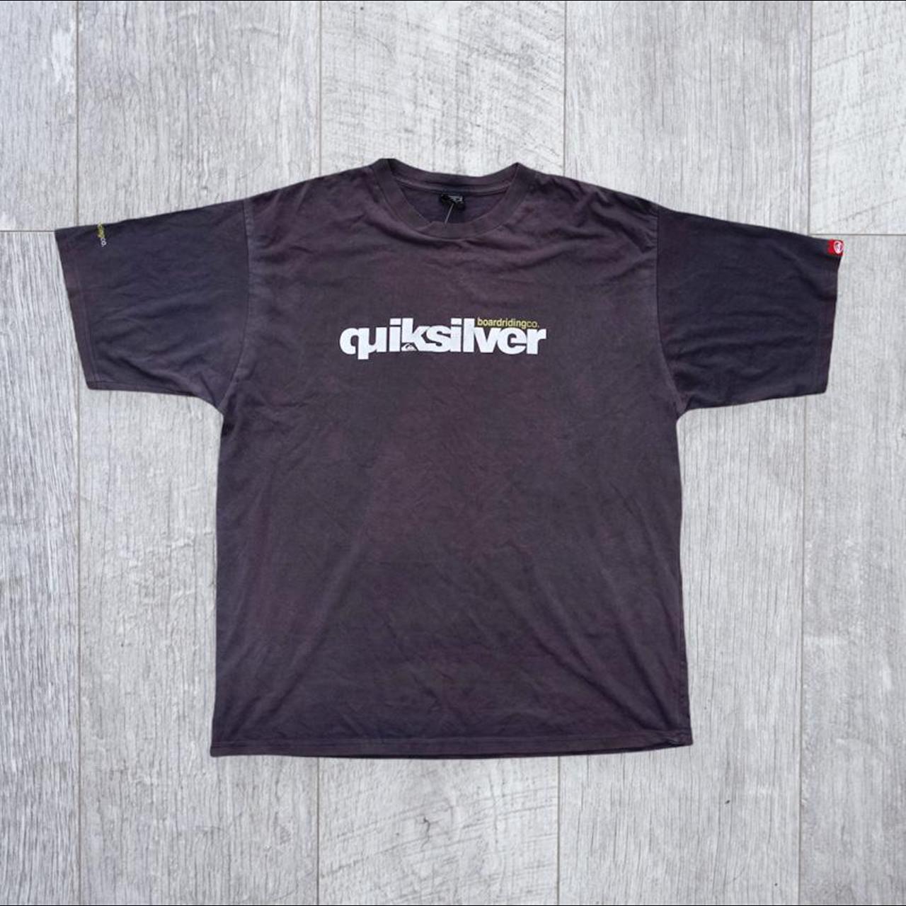Quiksilver Men's Navy and White T-shirt