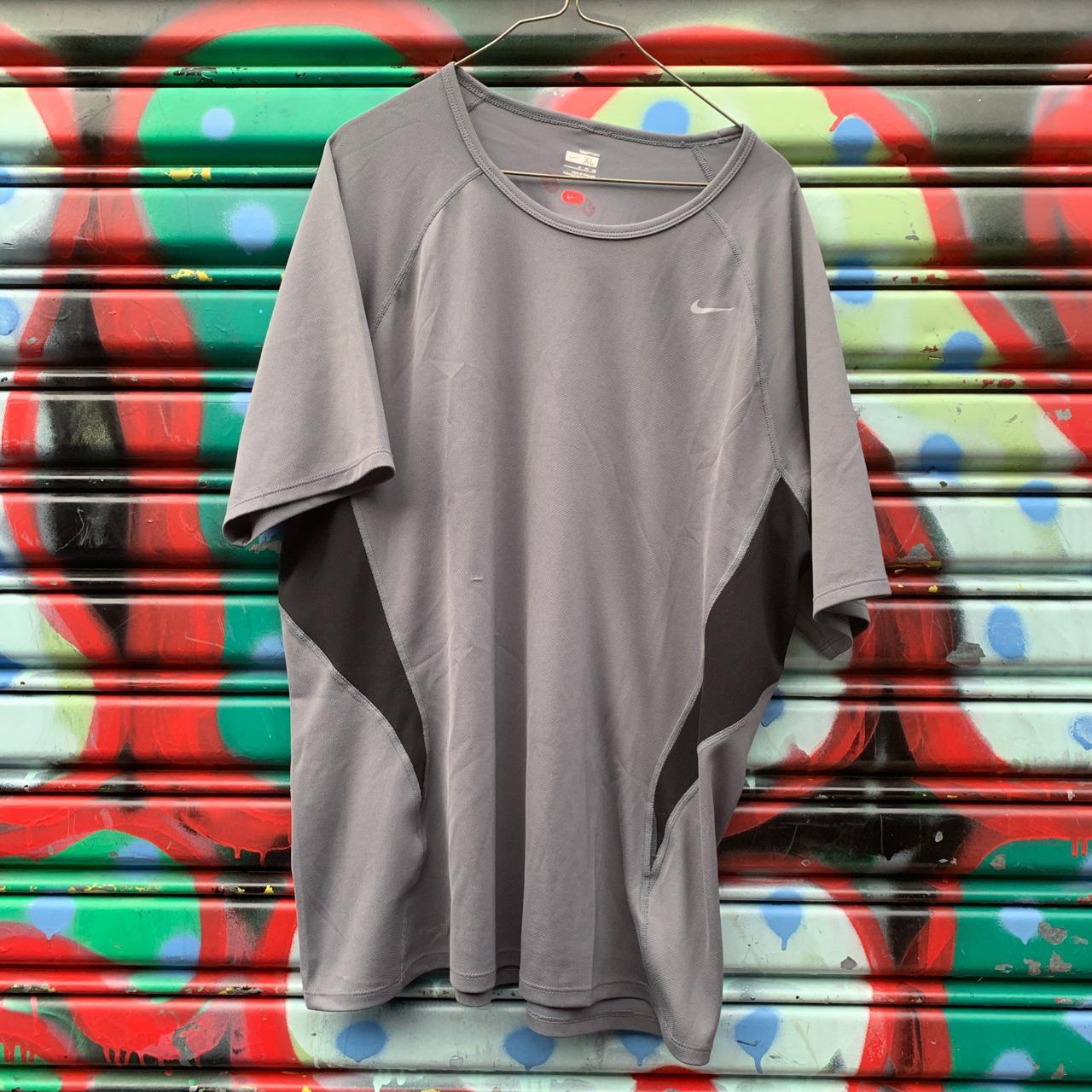 size xl nike men's shirts & tops