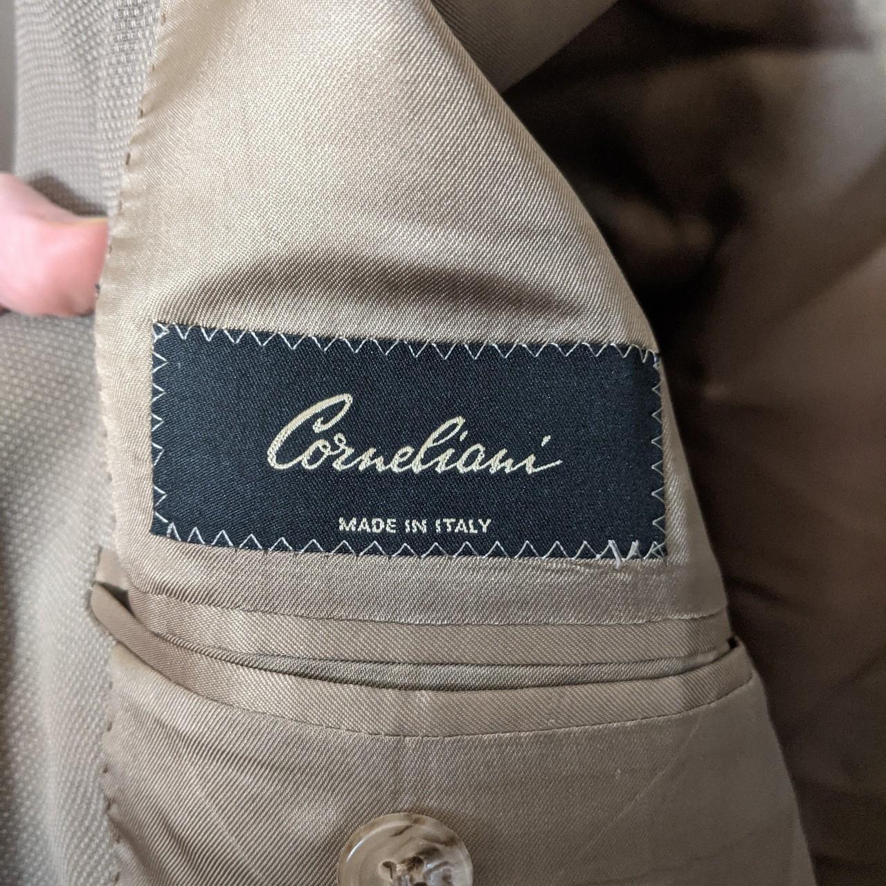 Product Image 2 - Corneliani beige three-button blazer /