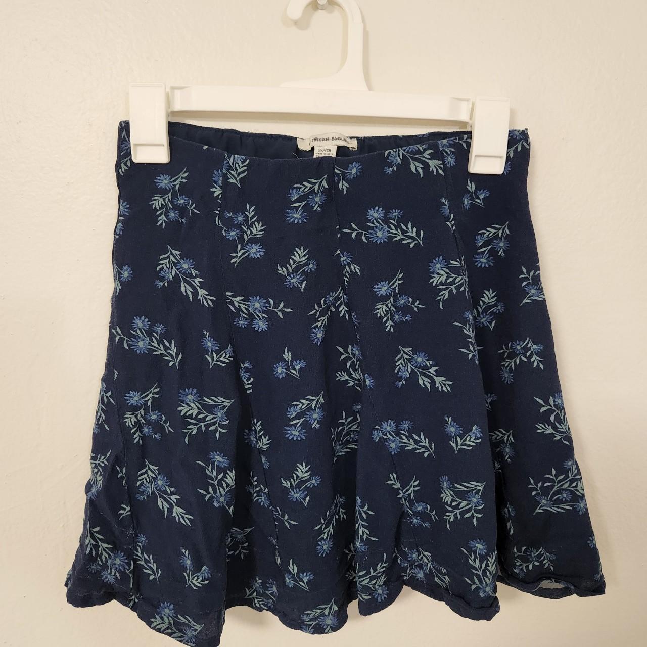Blue floral American Eagle skirt Size... - Depop