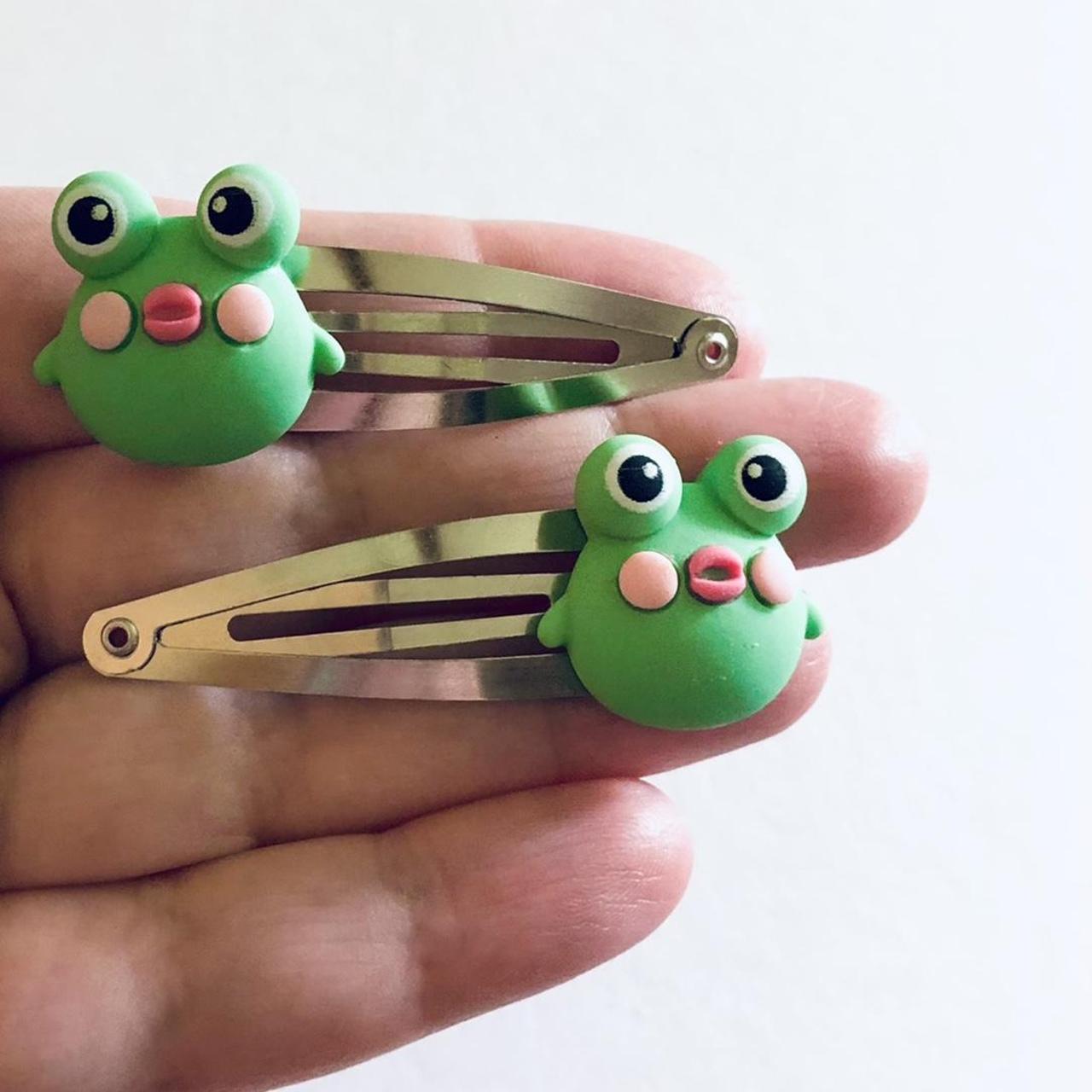 Frog hair clips, frog snap clips, little green - Depop