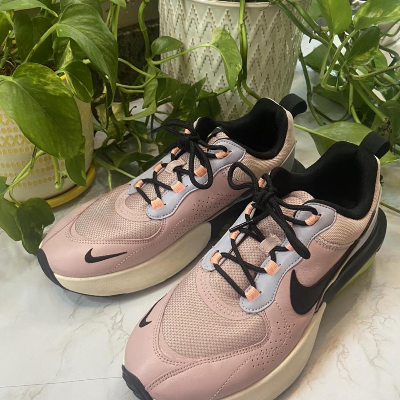 Women’s Size 9 2024 Nike Air Max Verona Plum Chalk athletic shoes