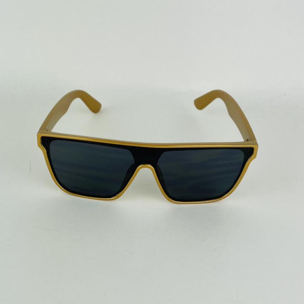 Product Image 3 - Gold frame and dark lenses#