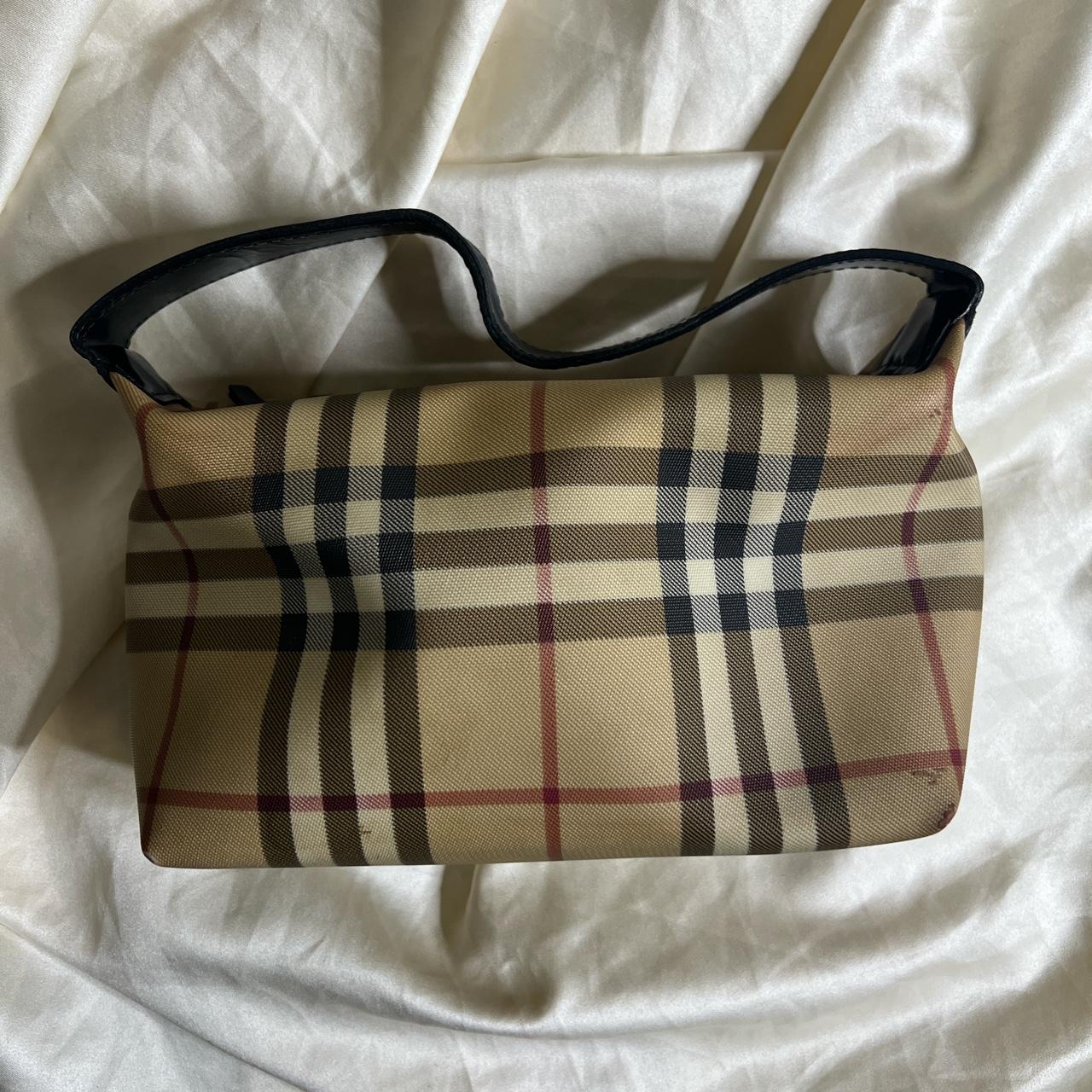 burberry wrist bag