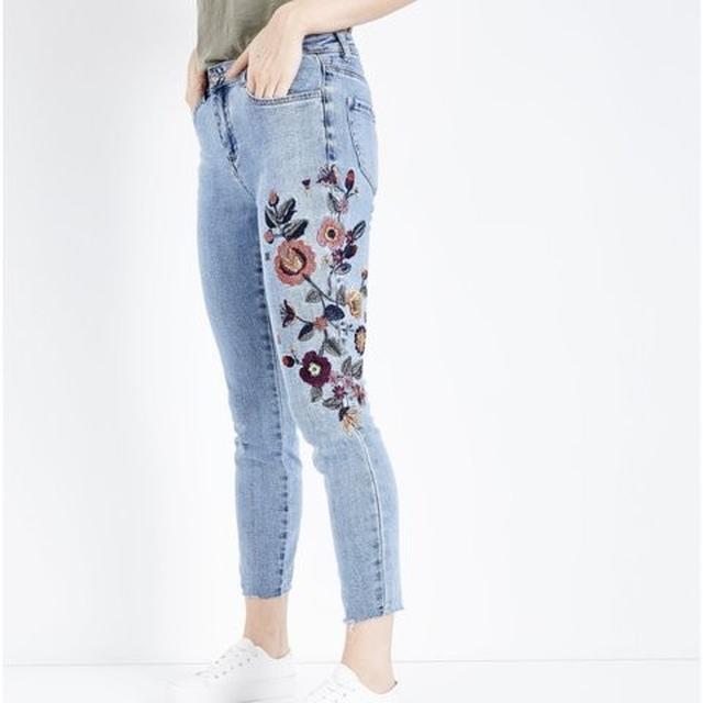 New Look floral embroidered jeans. Size 10. Depop