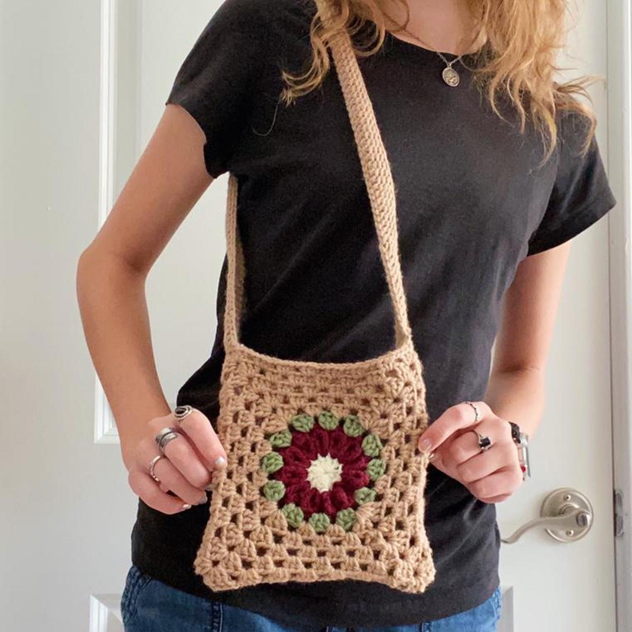 Pin by Yolanda Huancahuari on Manualidades creativas | Crochet designs, Diy  bags patterns, Crochet rose
