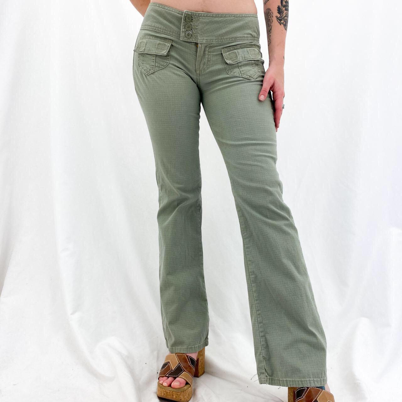 Khaki Krew Women's Green Trousers