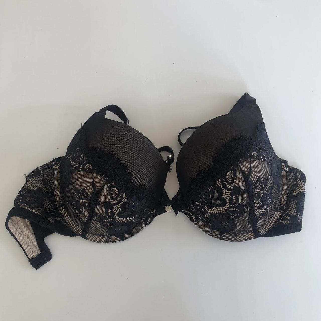 This bra is a Freya. 36G. Very supportive very - Depop