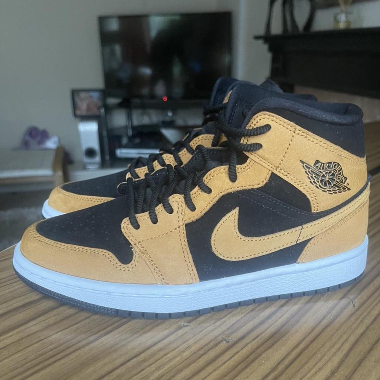 air jordan 1 mid obsidian desert ochre