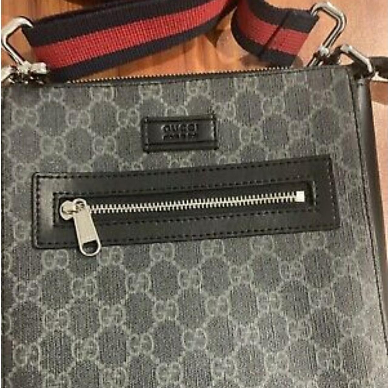 Gucci gg Supreme Messenger Bag Gucci gg Supreme