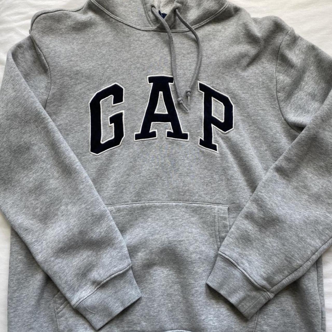 Vintage gap hoodie sweatshirt- could fit sizes XS-M - Depop