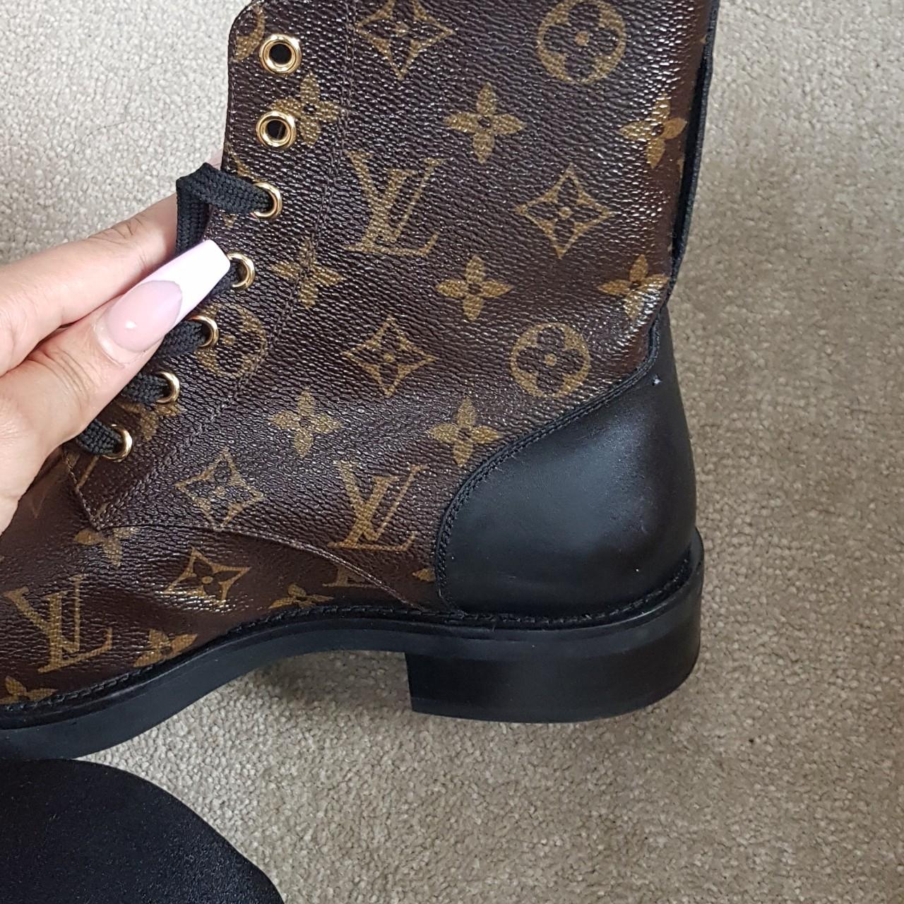 Louis Vuitton Wonderland Flat Ranger available 😍 What would you