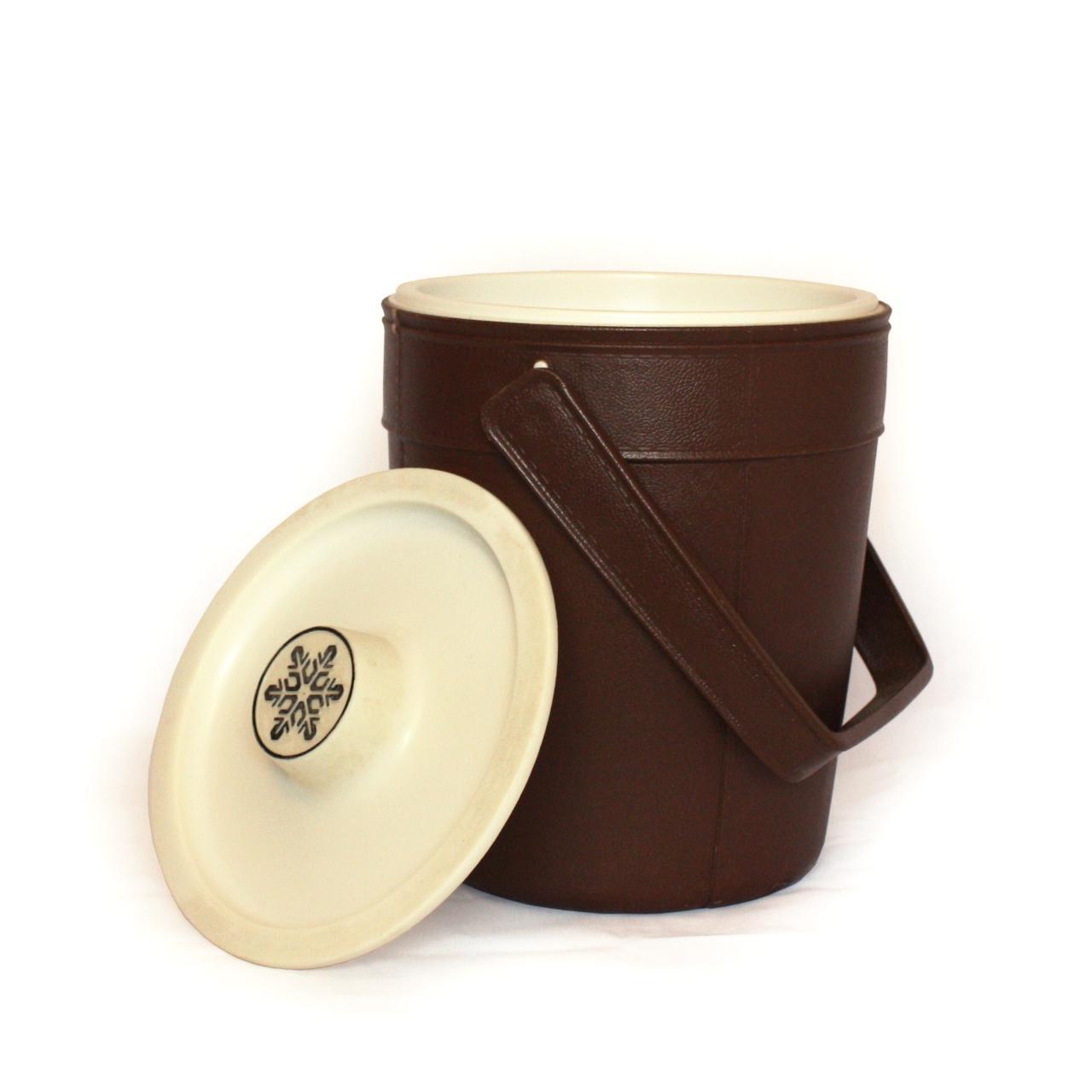 Vintage 1970s Rubbermaid ice bucket in a fun, faux... Depop