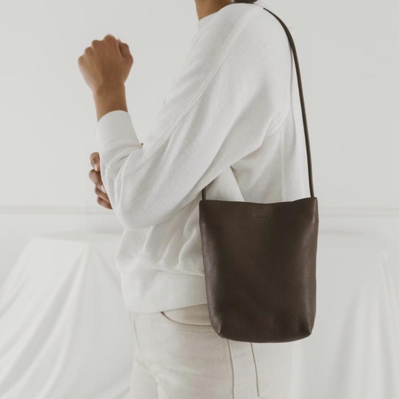 Baggu soft leather deals shoulder bag