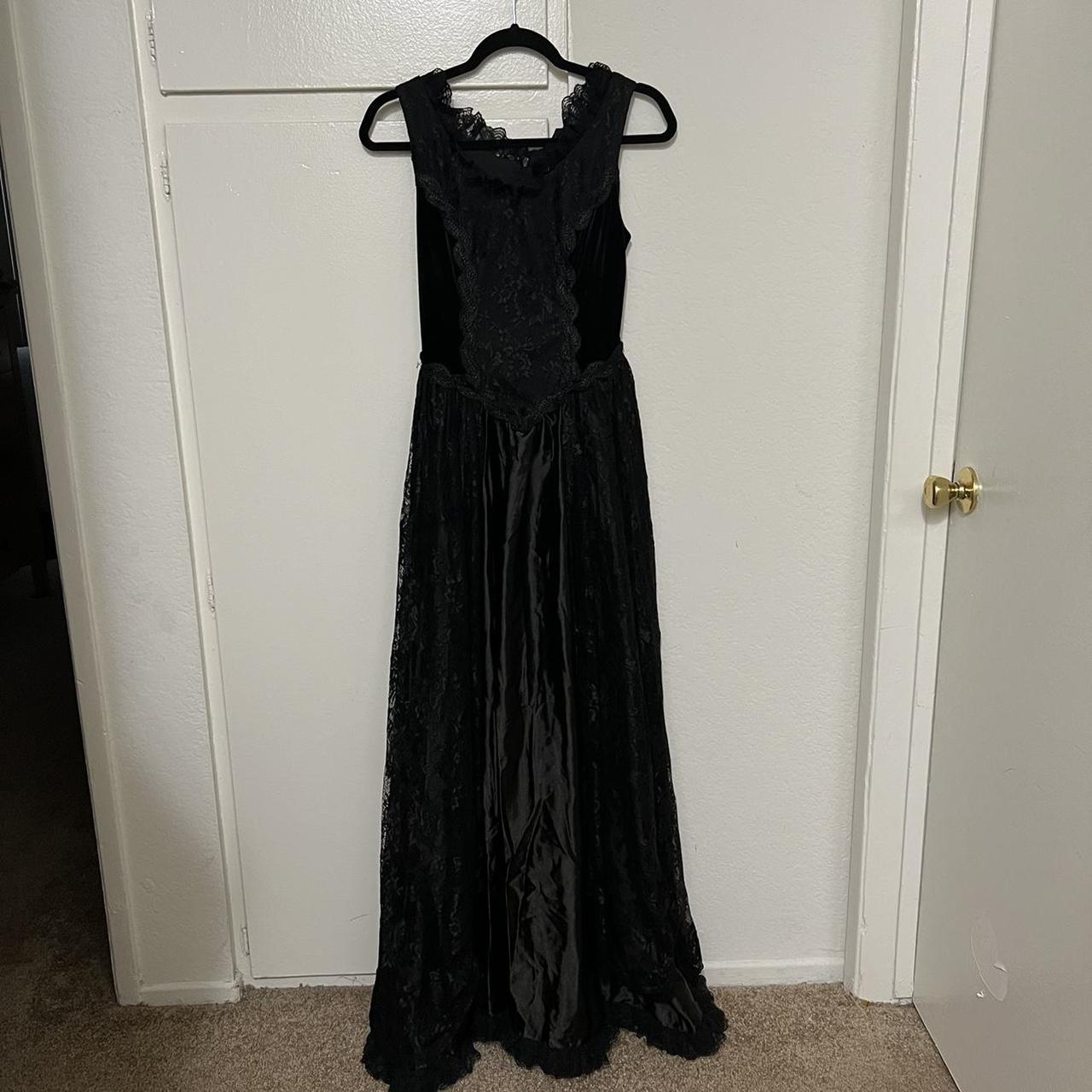 Gothic Gown vintage 80s/90s Size small True to... - Depop