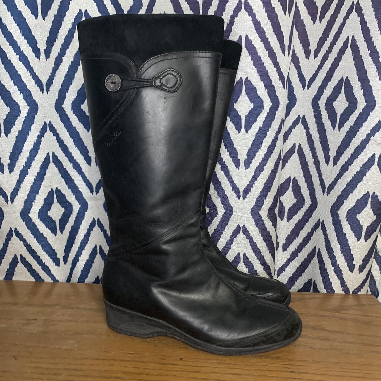 Betsey Johnson Camper black leather gold Depop - Main Image