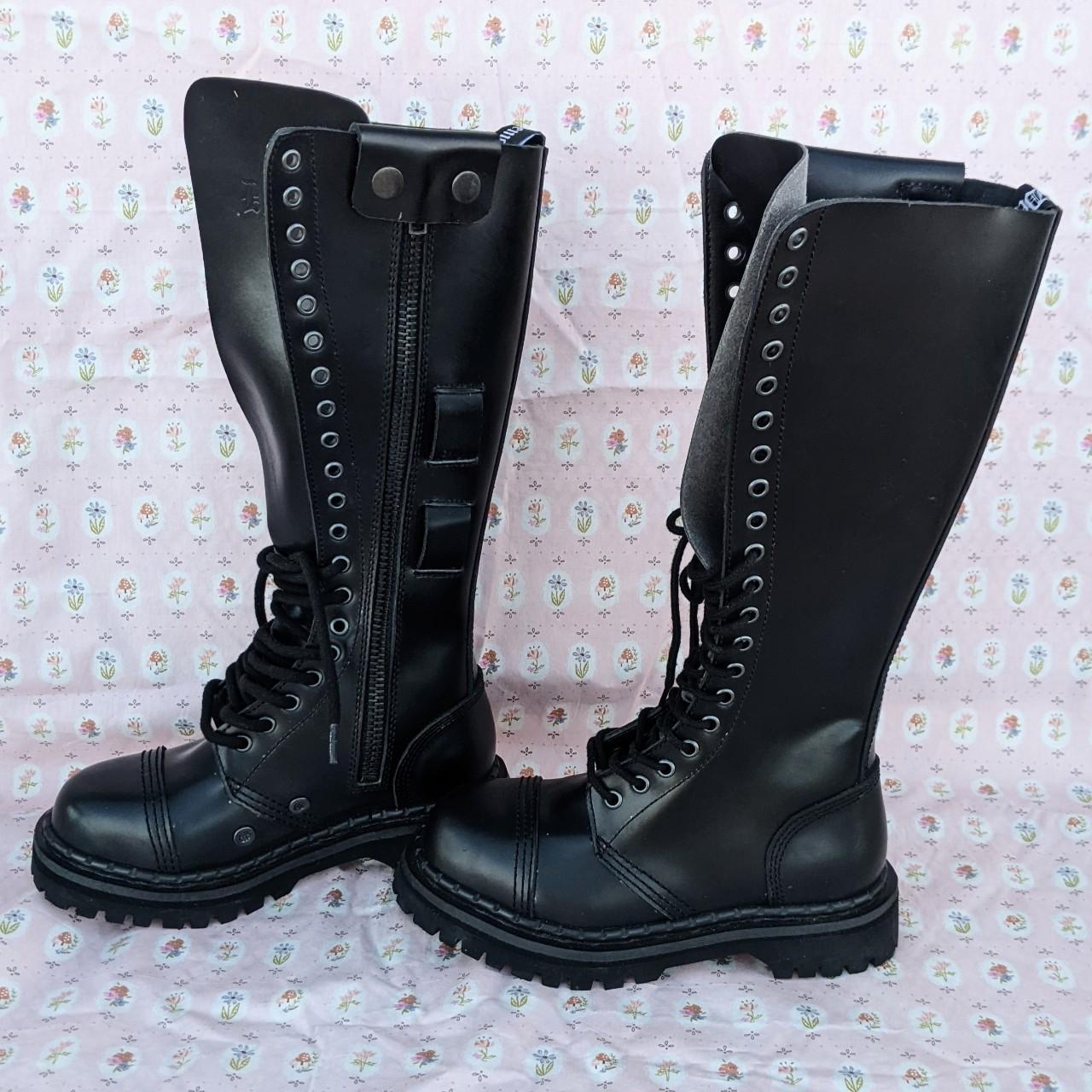 demonia predator boots