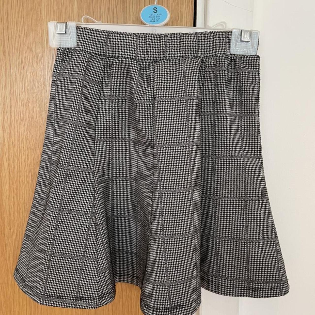 Women's Grey and Black Skirt | Depop