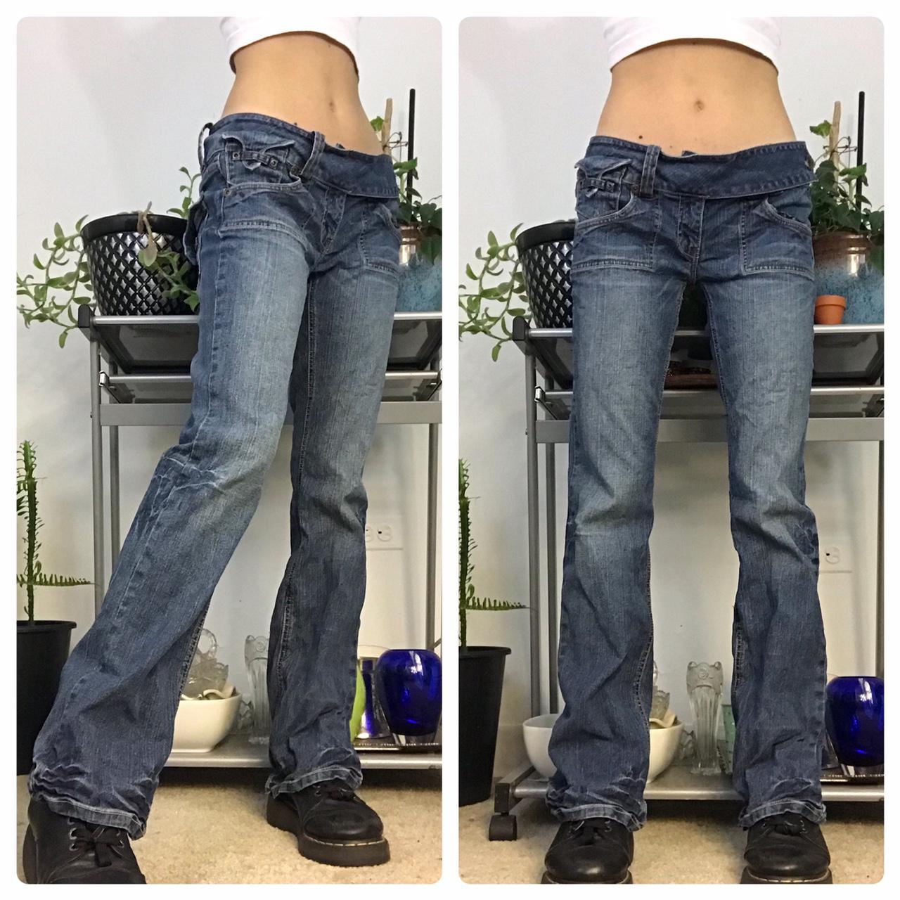 Product Image 2 - Y2k Flare Jeans 

Size 9
Brand