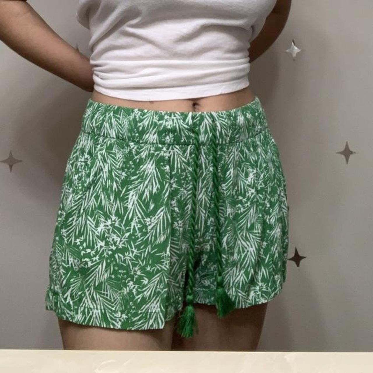 H&M Women's Green and White Shorts Depop