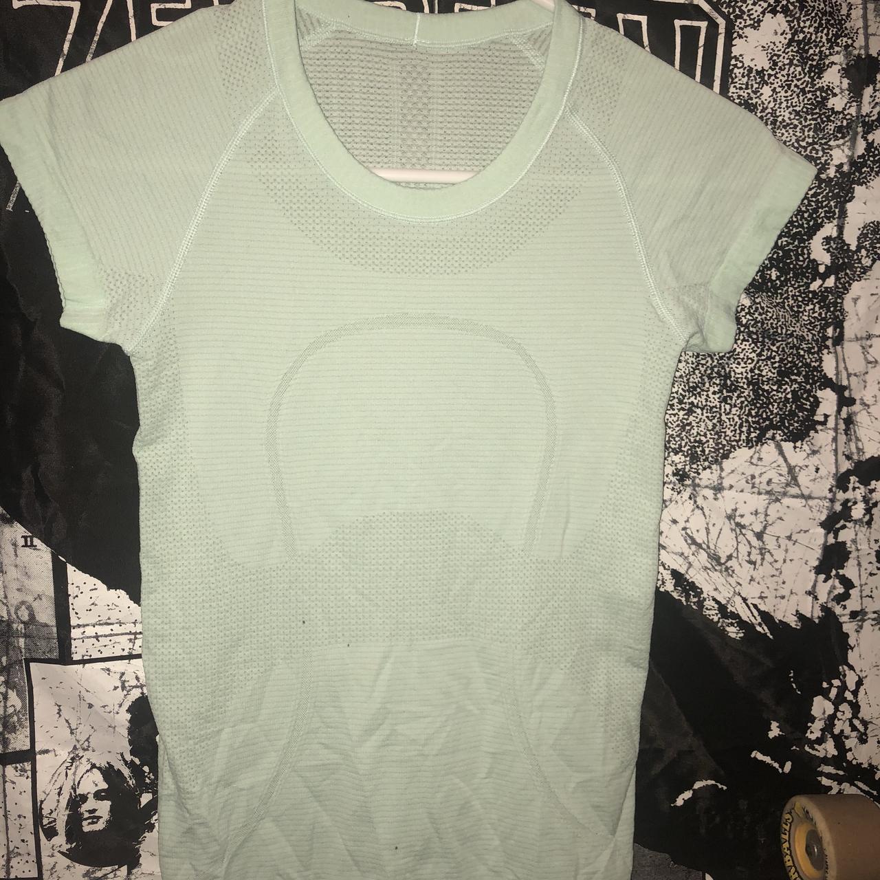 🌊Mint Green Lululemon Tee shirt size 2, two tiny... Depop