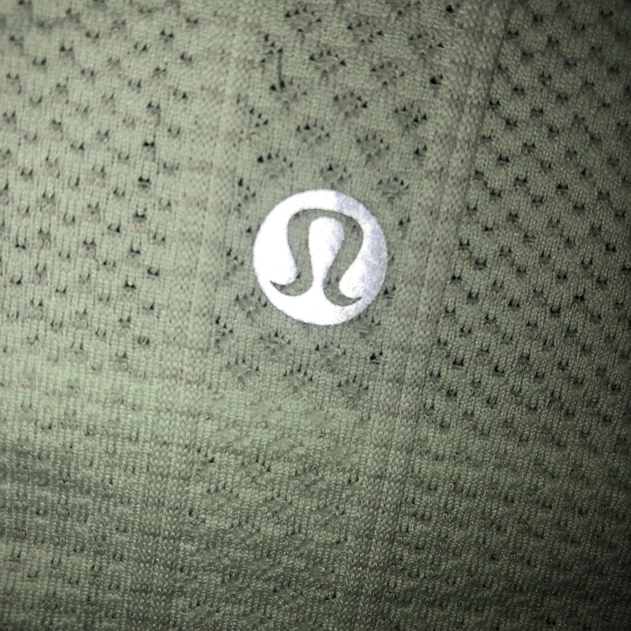 🌊Mint Green Lululemon Tee shirt size 2, two tiny... Depop