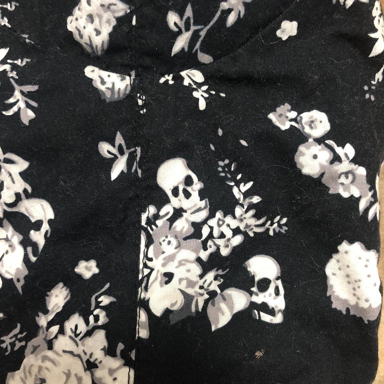Product Image 3 - Skulls and roses black closet