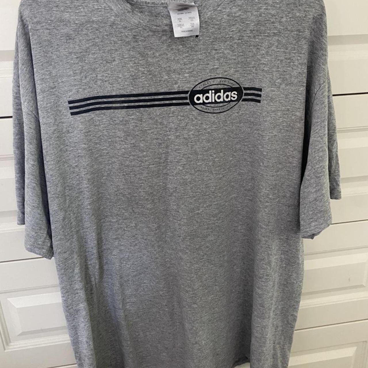 Nice baggy grey tshirt. - Depop