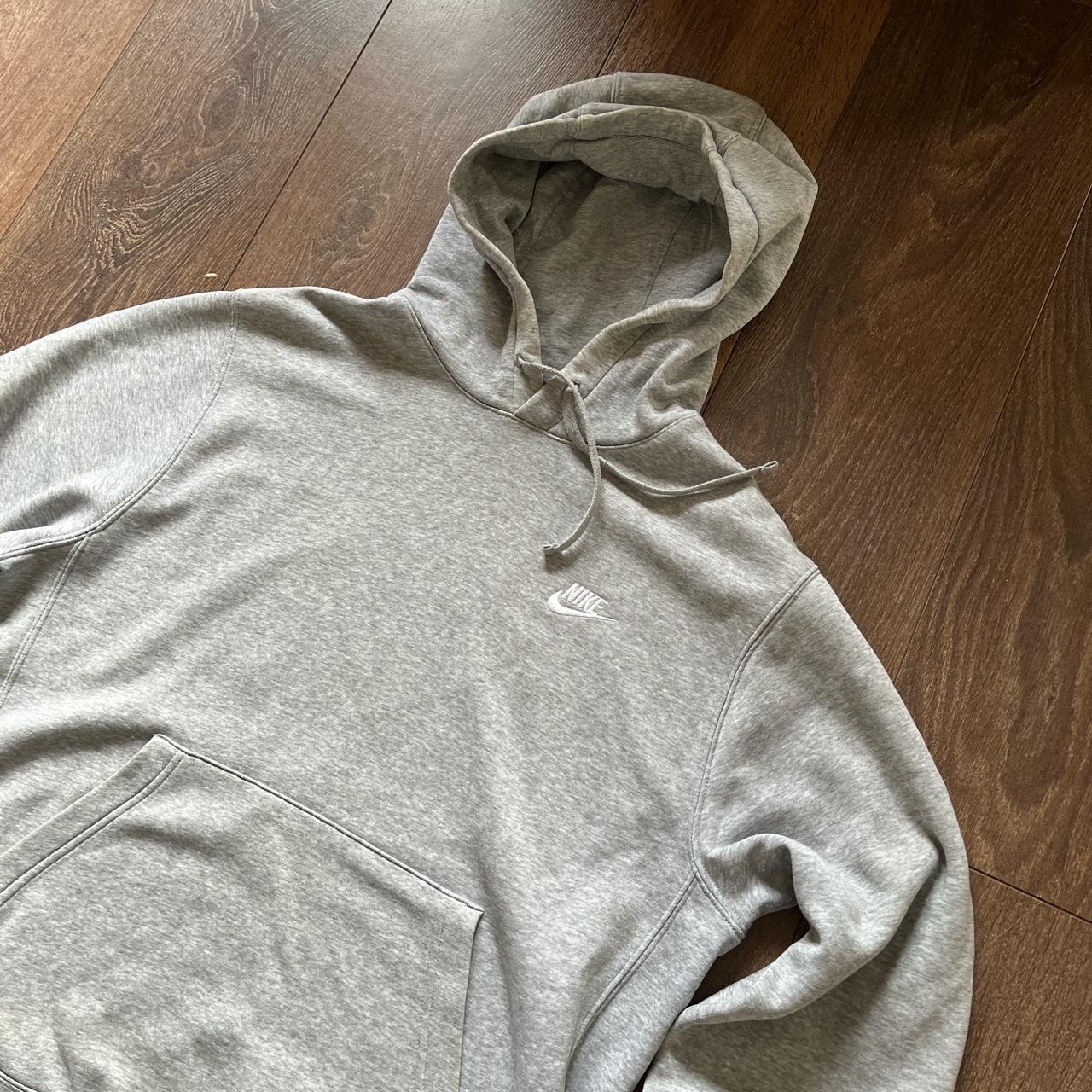 Y2k Nike grey hoodie size mens medium light wear on... - Depop
