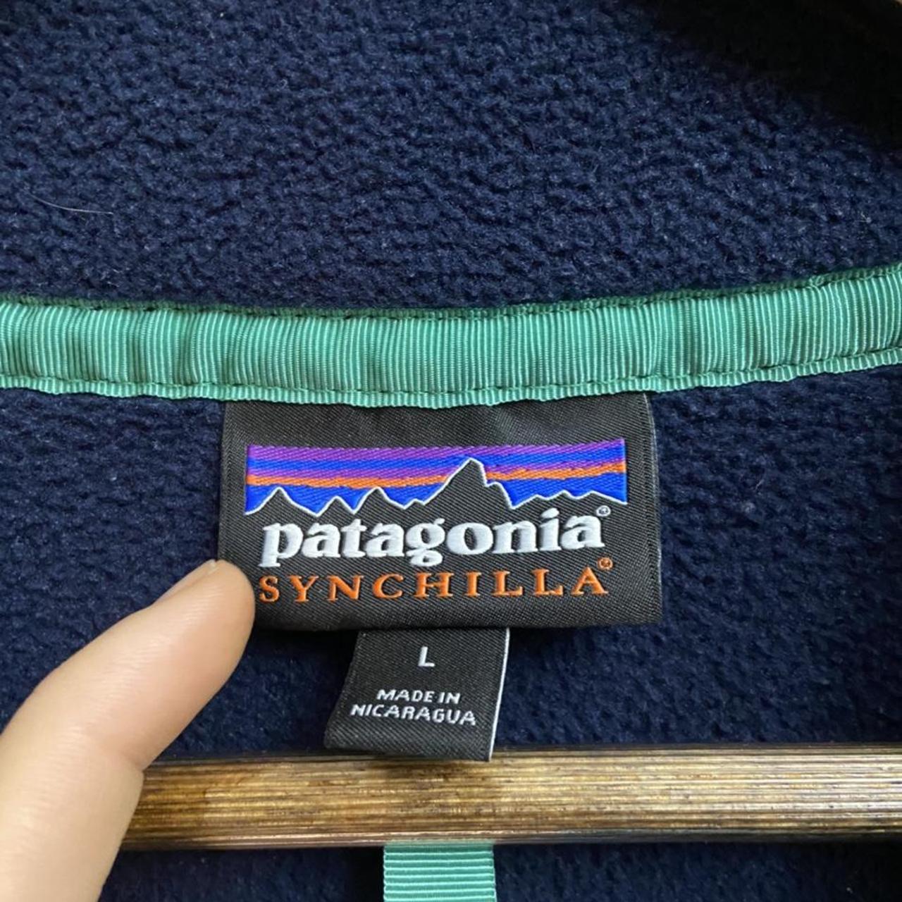 Patagonia Women's Navy and Blue Jacket (3)