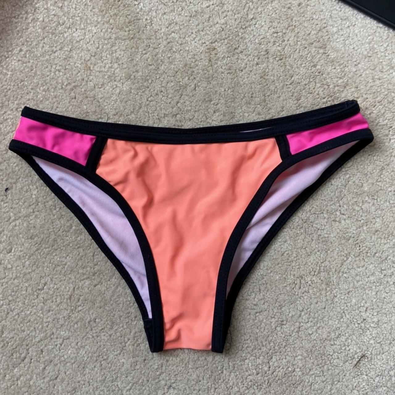 Pink triangl bikini bottoms. Size 6. I’m not sure... - Depop