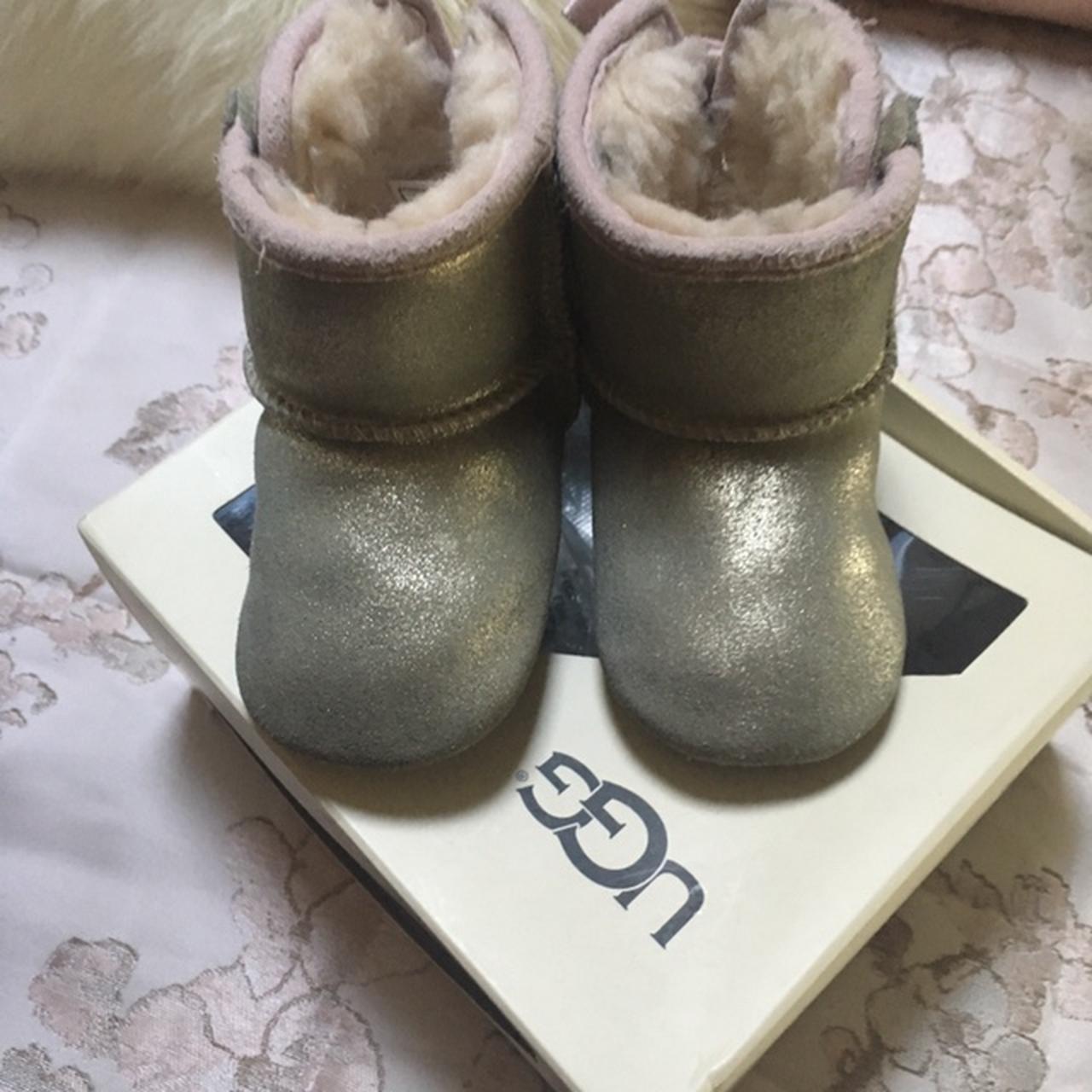 Baby uggs sales size small