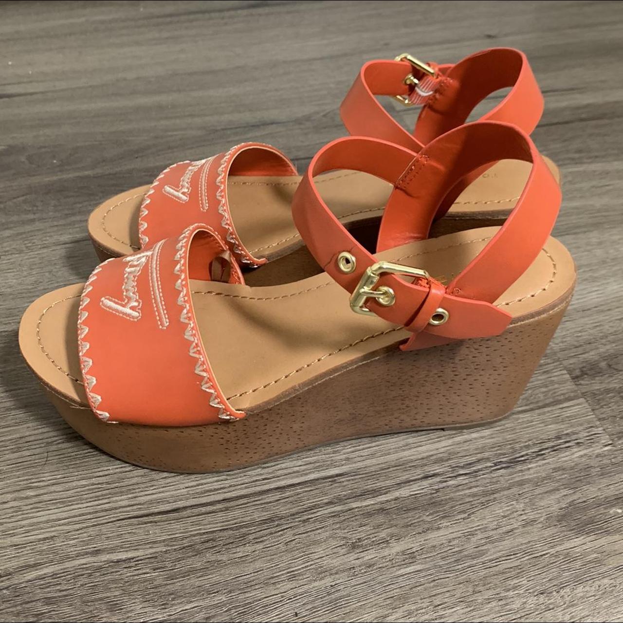 Tommy hilfiger tan on sale sandals