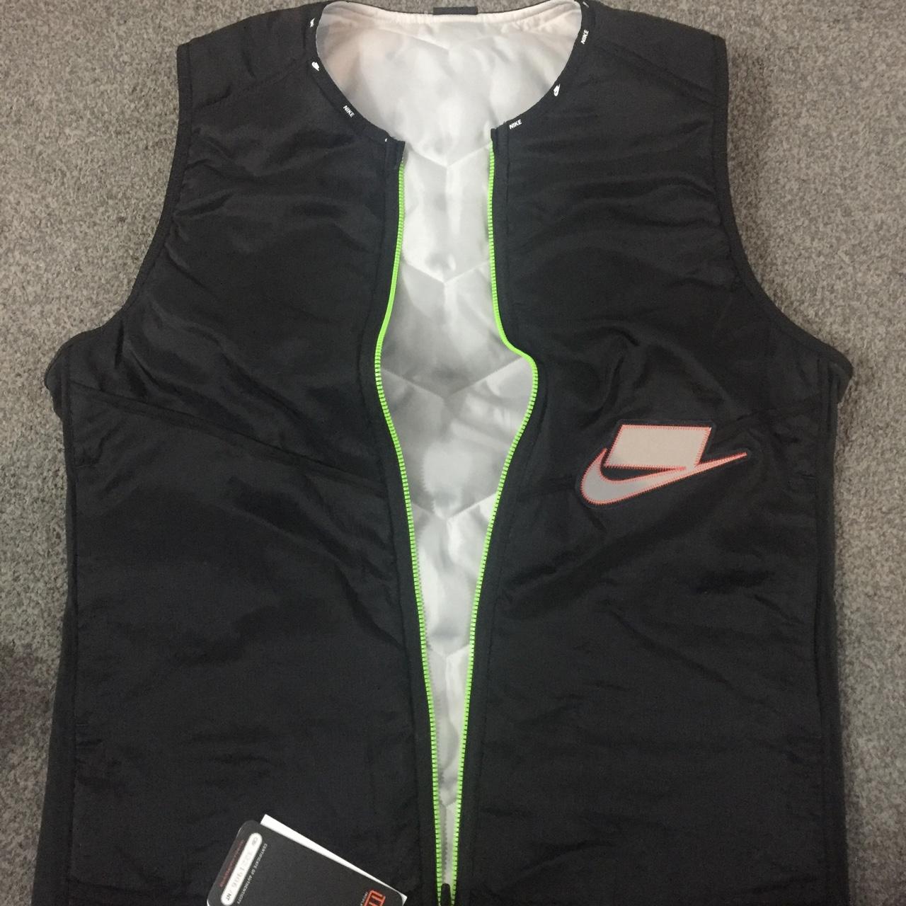 nike wild run gilet
