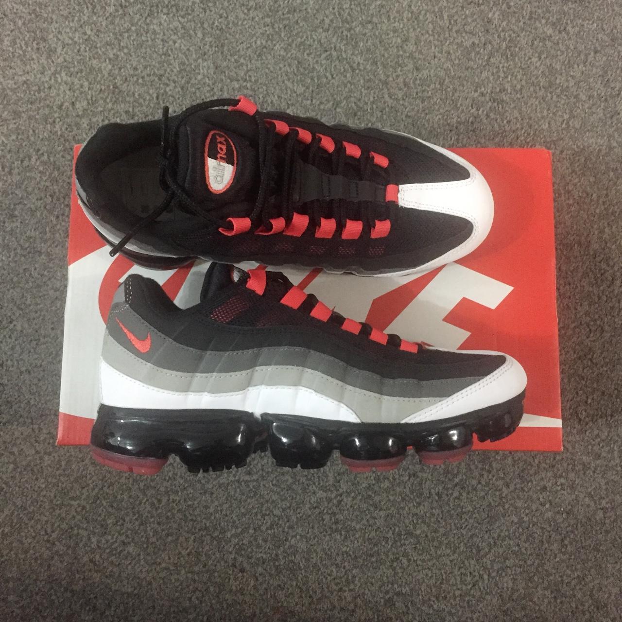 Nike air vapormax 95 comet best sale