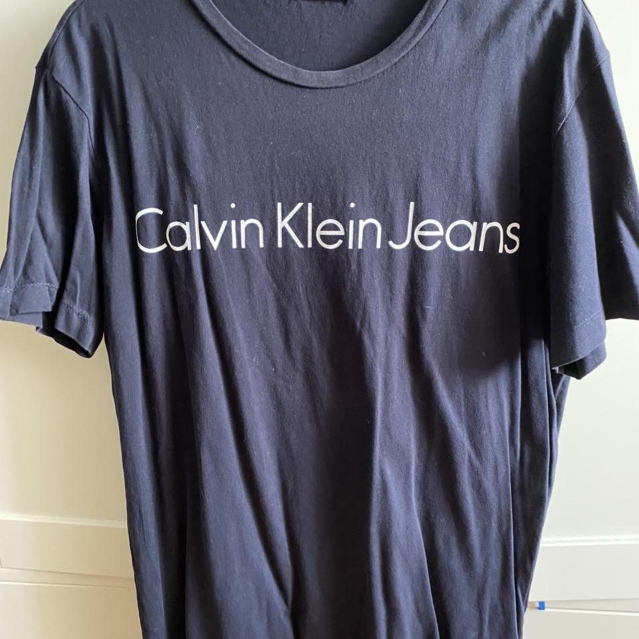 calvin klein medium shirt size