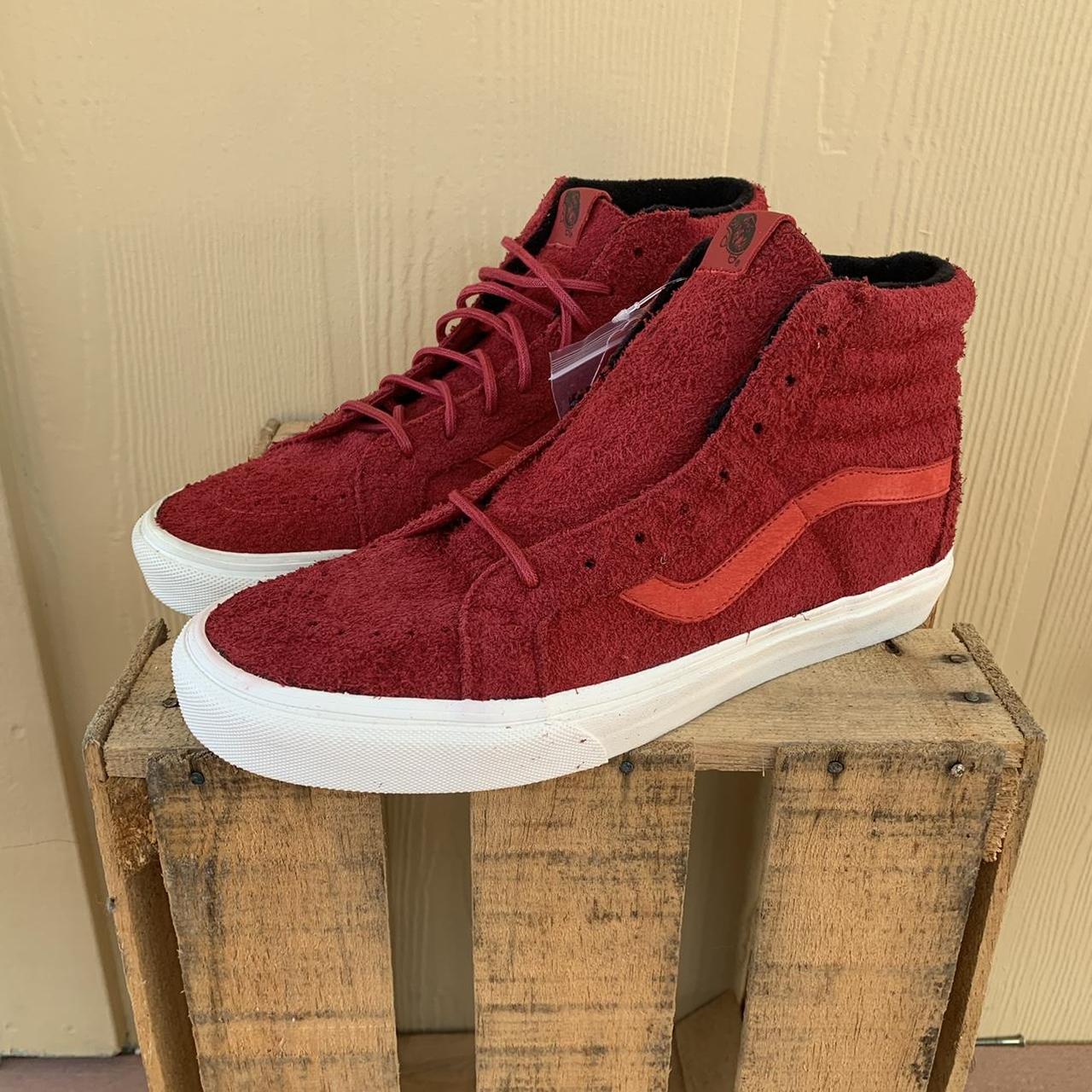 Red suede store vans