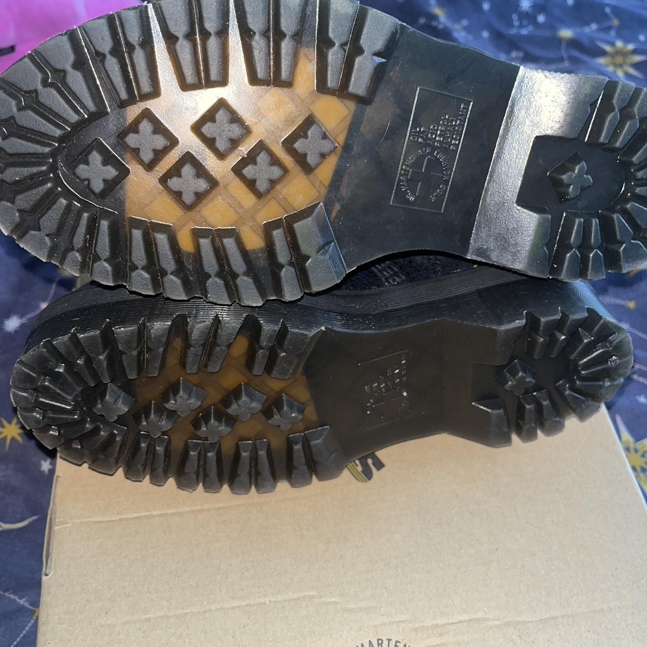 dr martens molly velvet