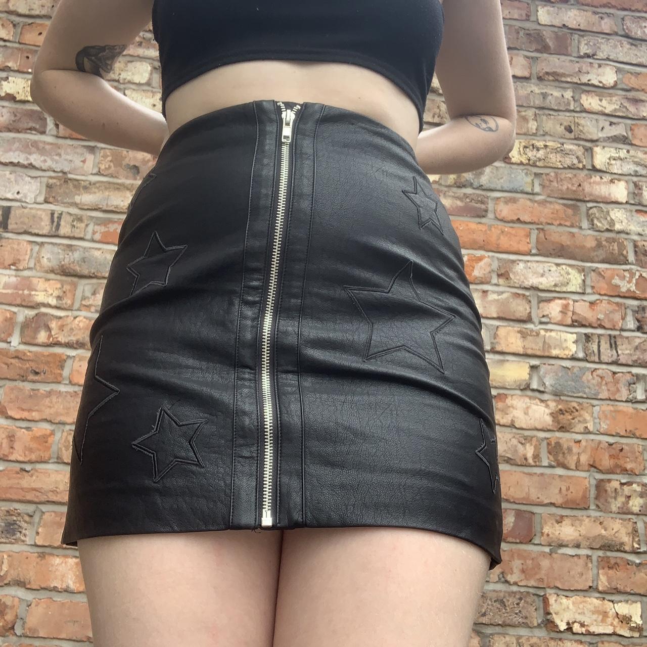 Black leather skirt with stars hotsell