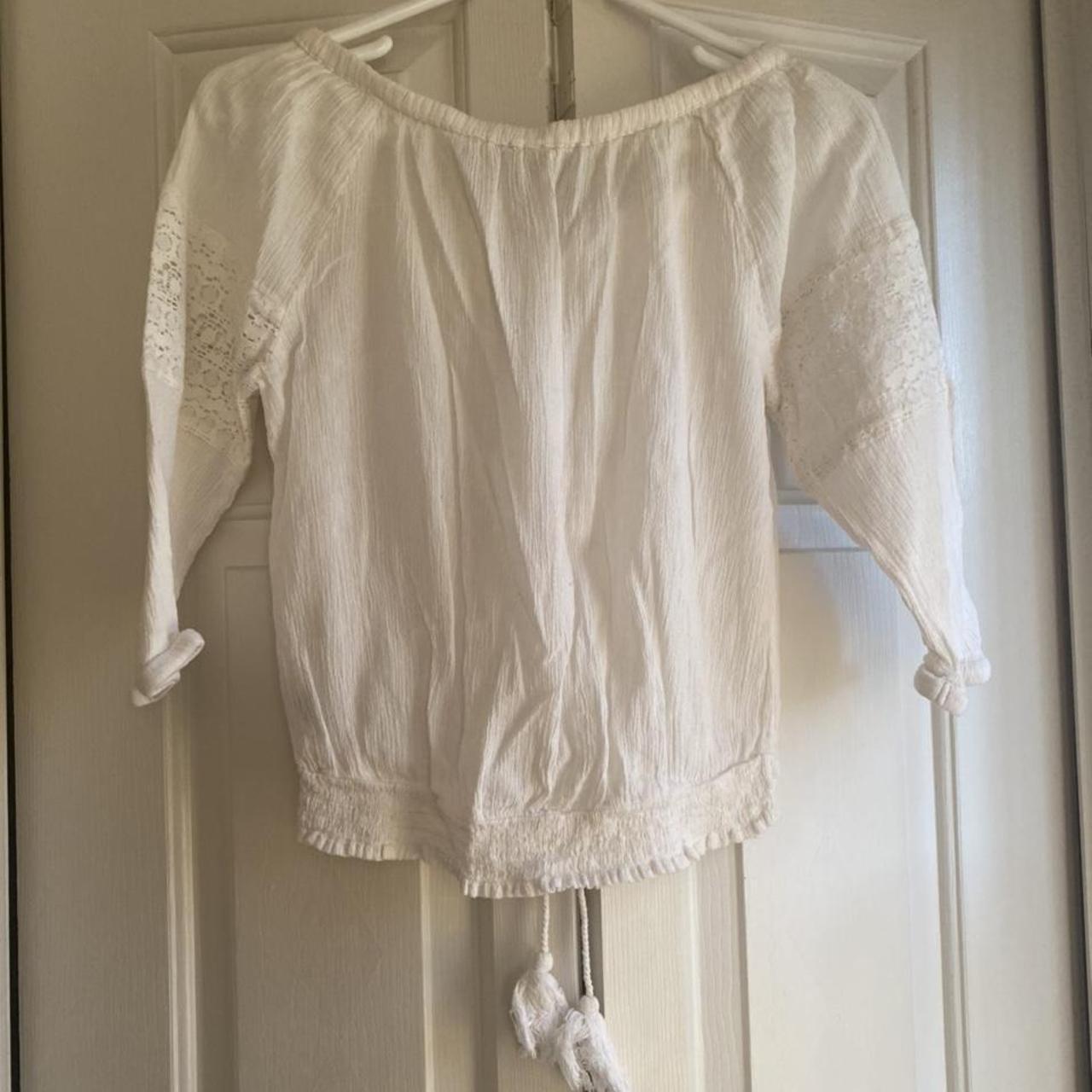Cute top that s fitted in all the right places depop