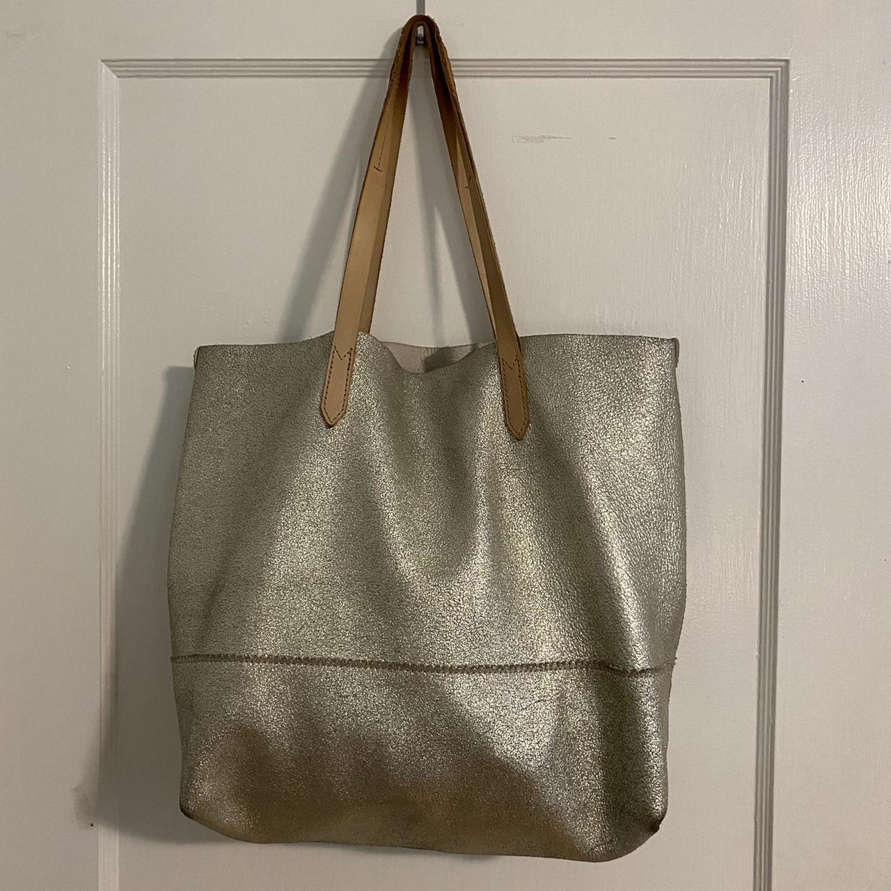 JCREW LEATHER BAG This beautiful leather bag has a... - Depop